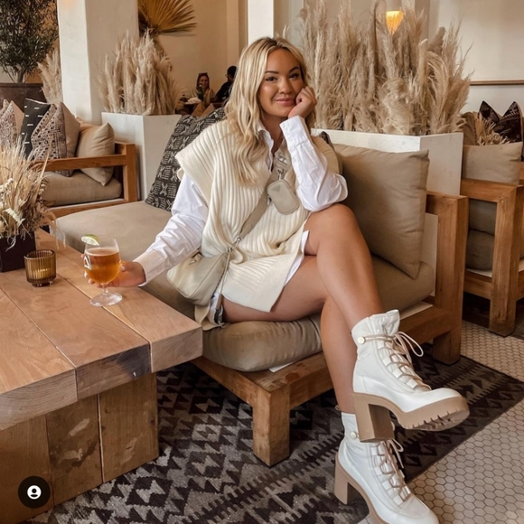 Knit vest - Picture 2 of 6